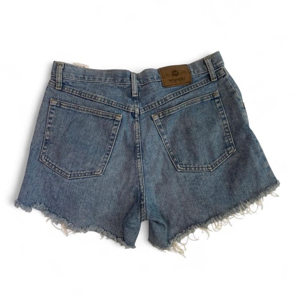 Wrangler Women's Cut-Off Relaxed Fit Light Wash Blue Shorts Size 32